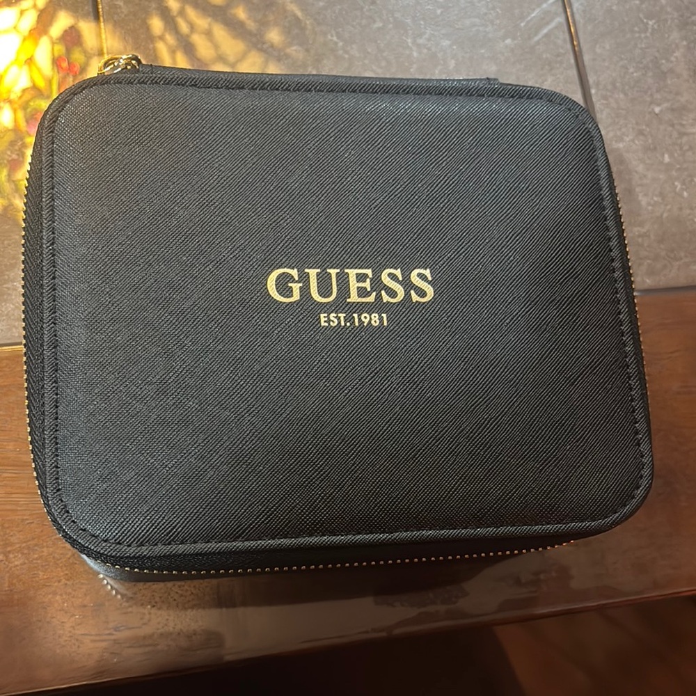 GUESS Black Travel Jewelry Case